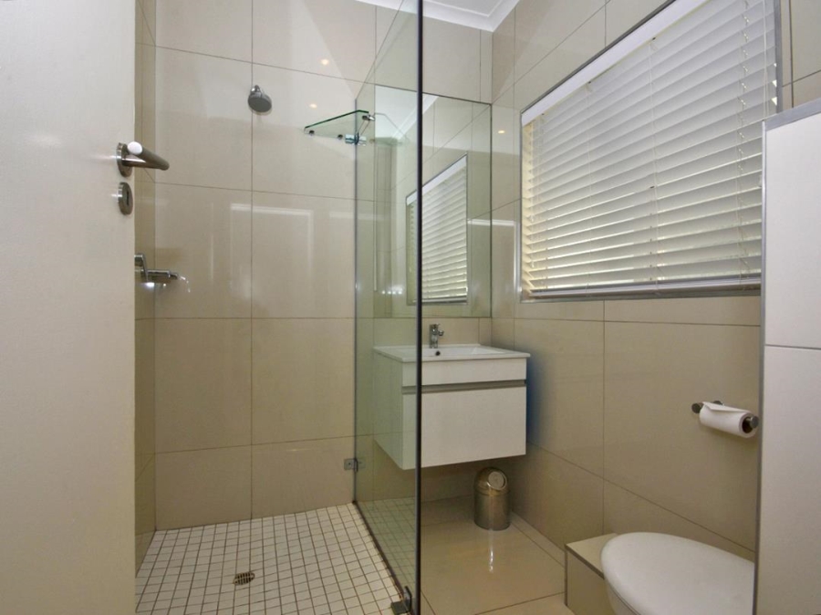 To Let 2 Bedroom Property for Rent in Sea Point Western Cape